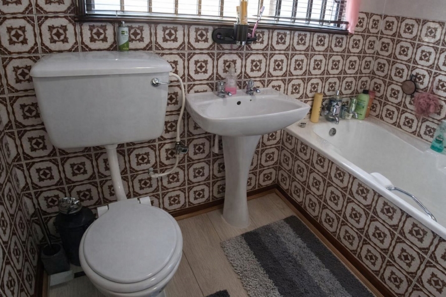 2 Bedroom Property for Sale in Riebeeckstad Free State